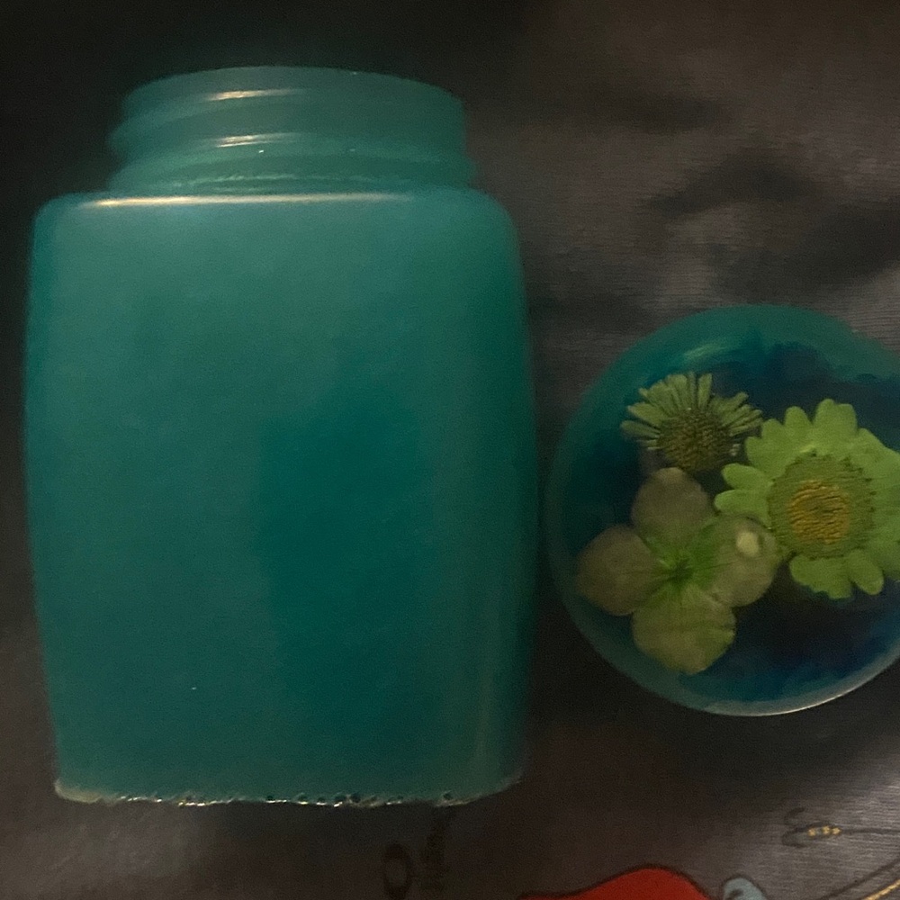 Teal Container